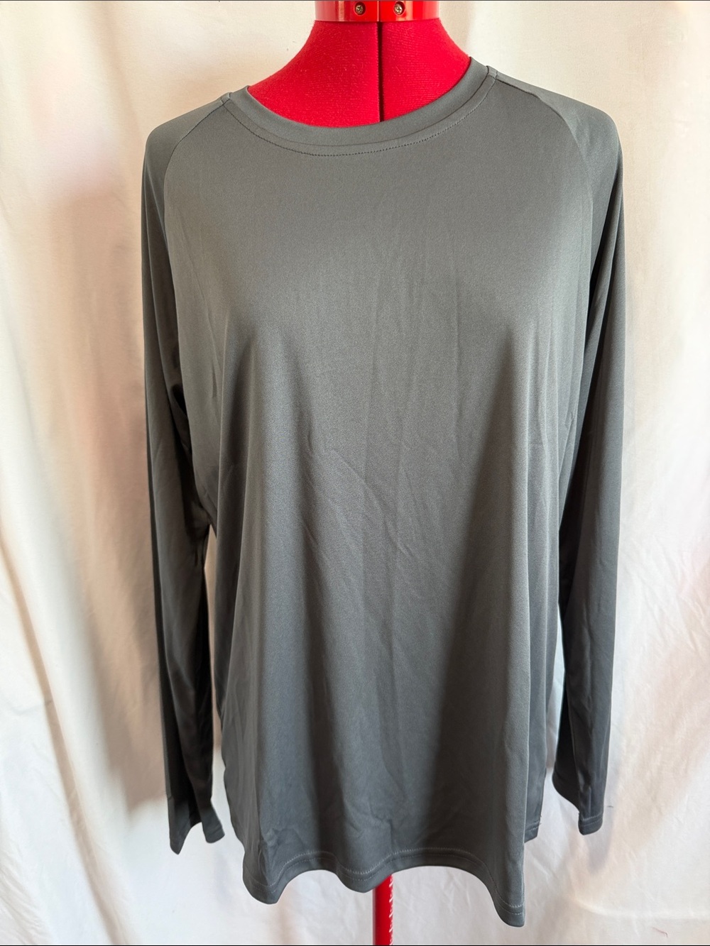 Men's Long-Sleeve Crew Tee in Gray